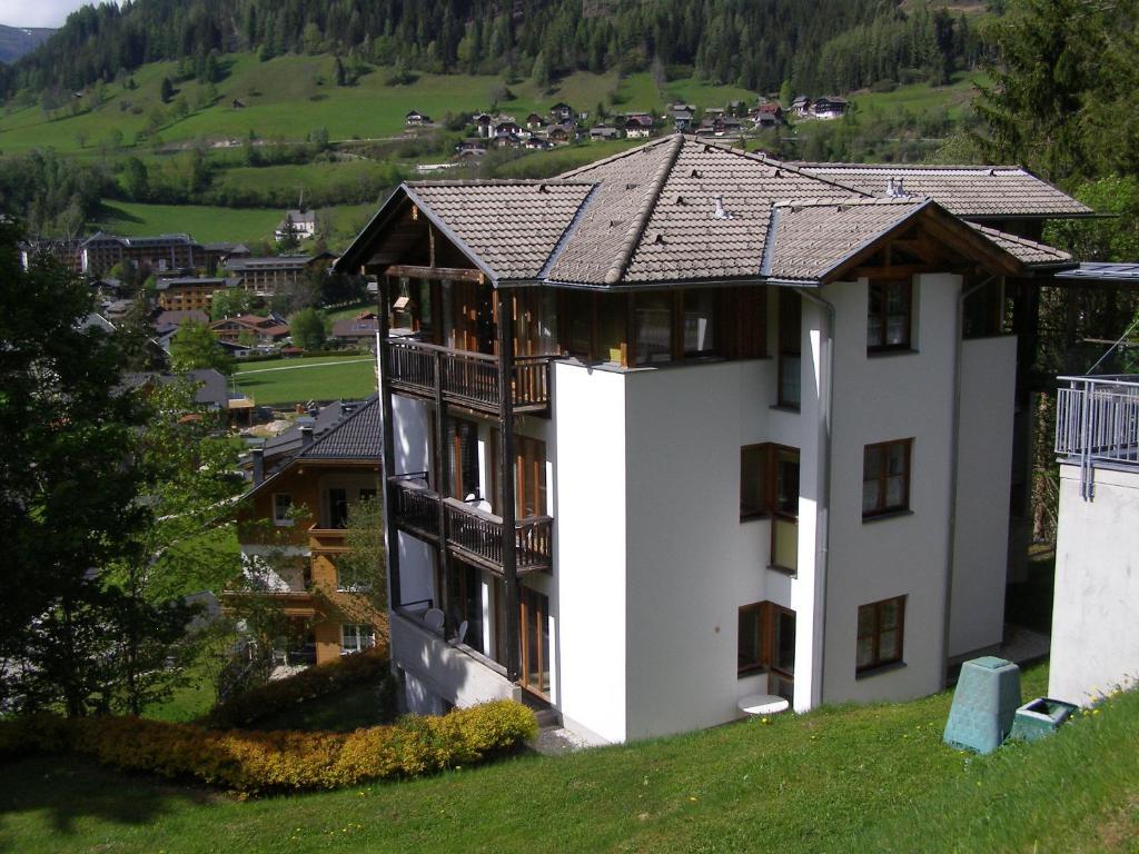 Апартаменты Haus Im Turm Бад Кляйнкирххайм Номер фото